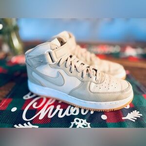 Nike Air Force 1 Mid '07 LX "Limestone", size 11.5 - Pre-owned